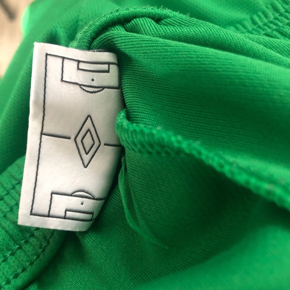 Canada away #18 Umbro shorts - Picture 6 of 6